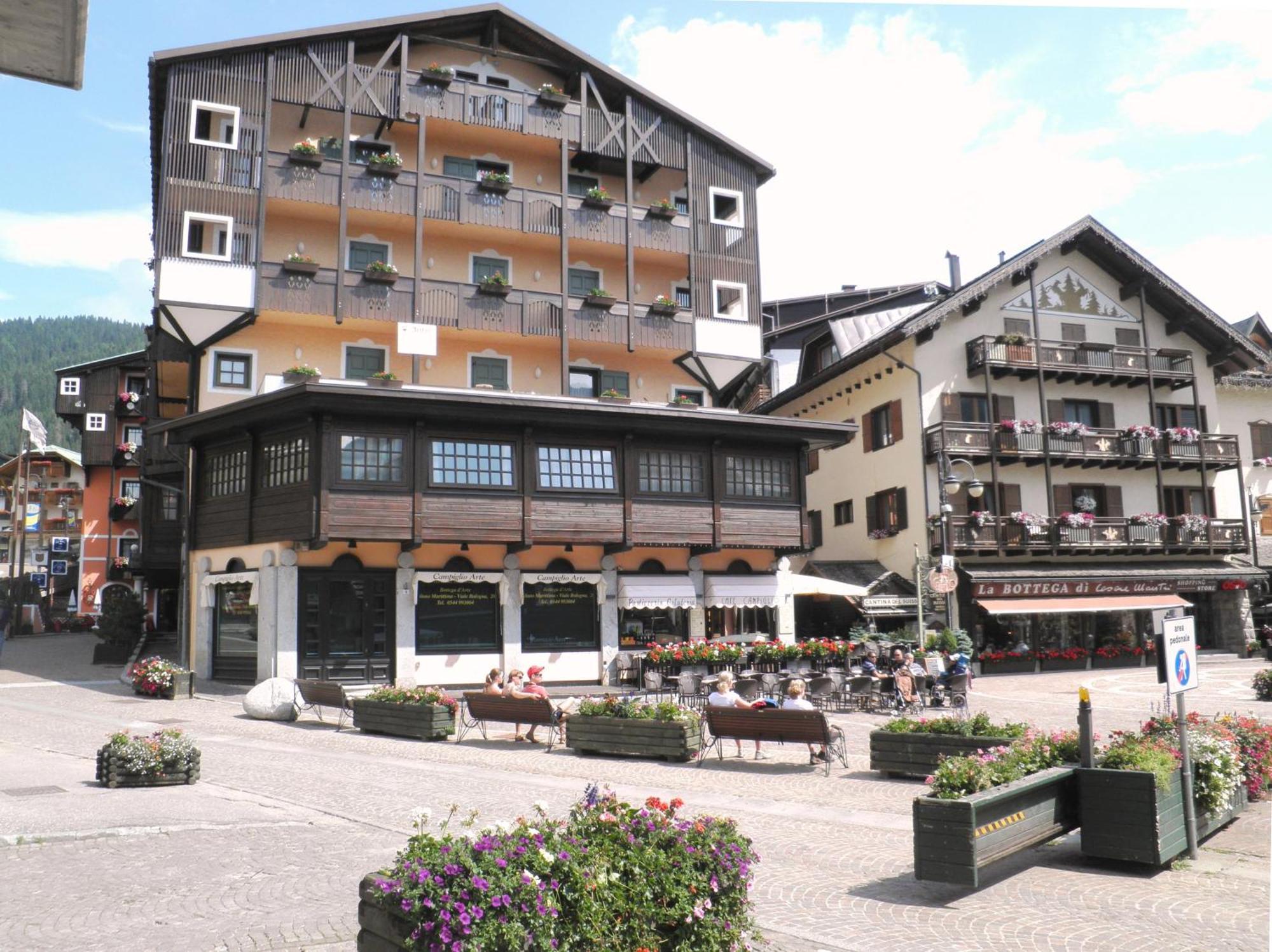 Residence Hotel Sport Campiglio Madonna Buitenkant foto