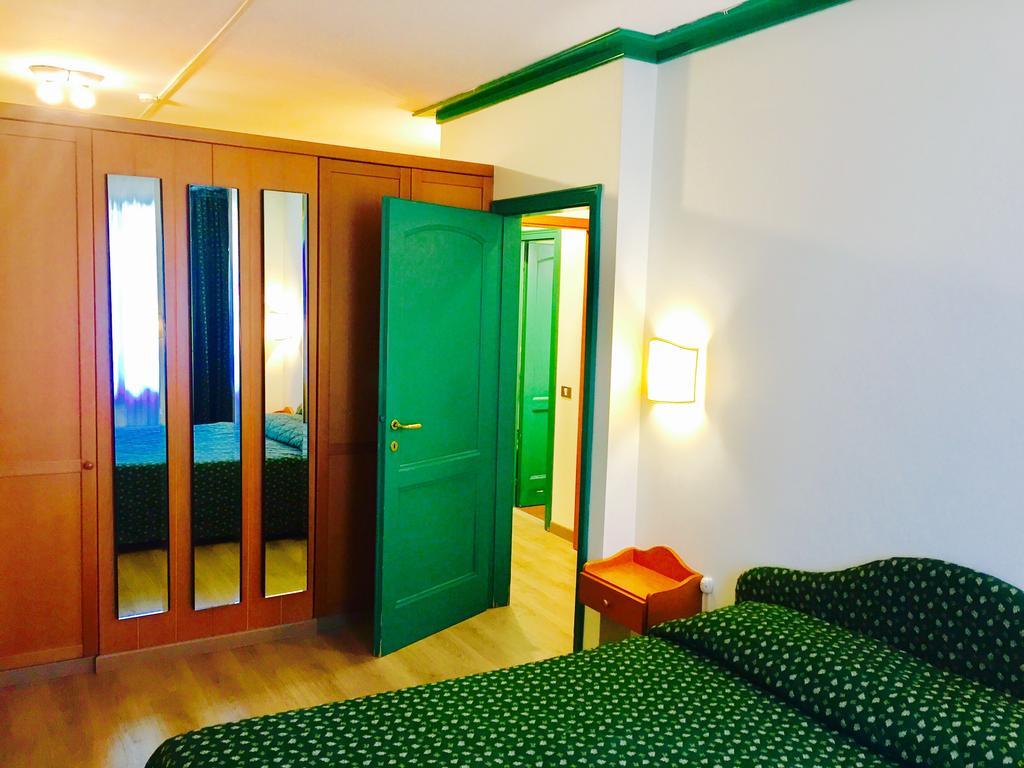 Residence Hotel Sport Campiglio Madonna Buitenkant foto