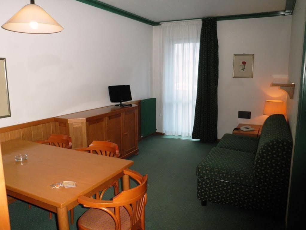 Residence Hotel Sport Campiglio Madonna Buitenkant foto