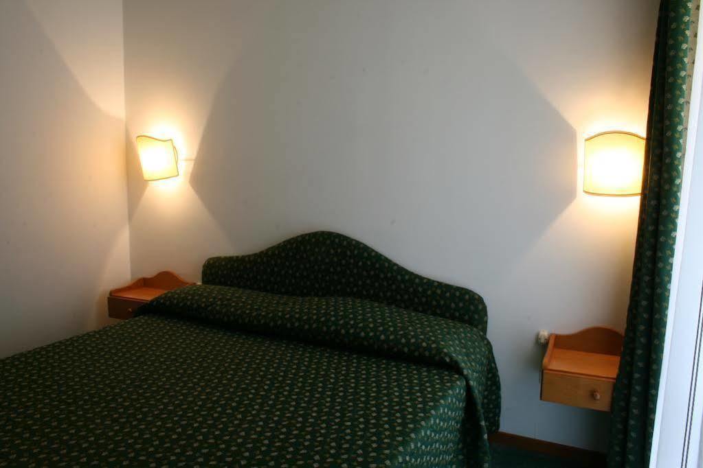 Residence Hotel Sport Campiglio Madonna Buitenkant foto
