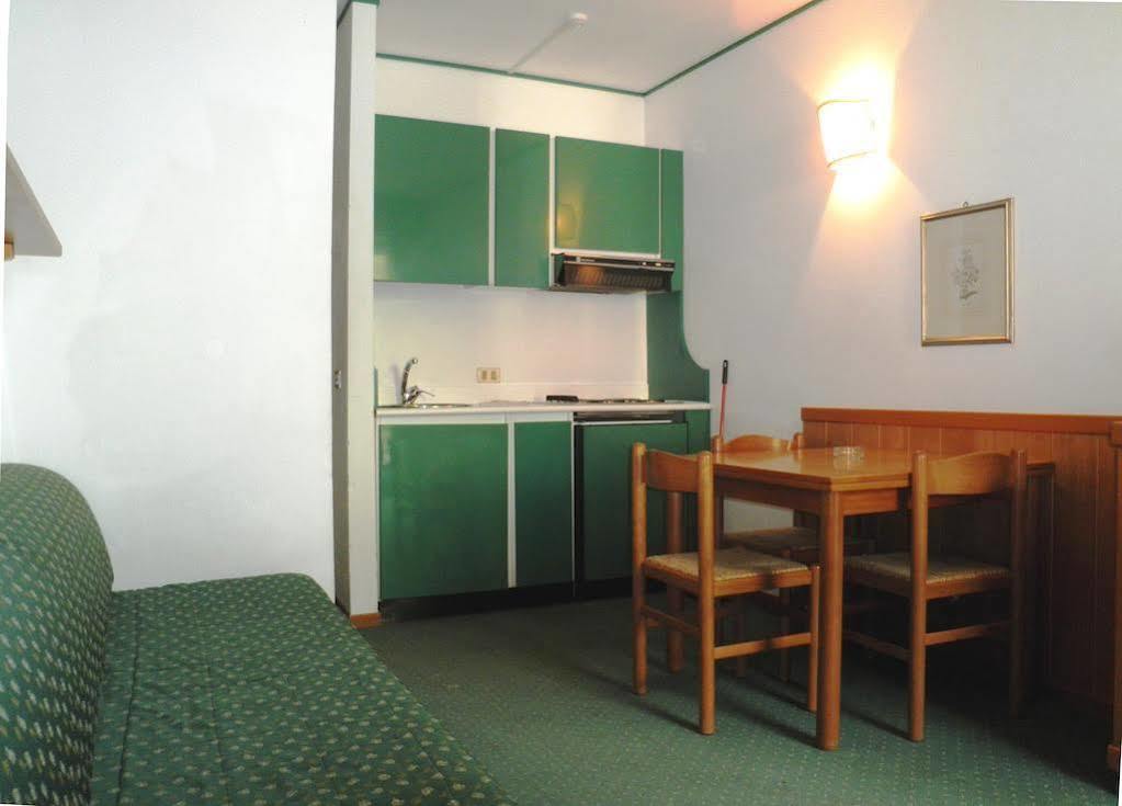 Residence Hotel Sport Campiglio Madonna Buitenkant foto